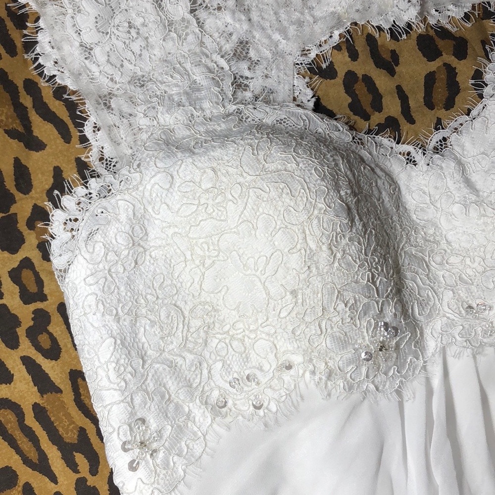 WEDDING DRESS size 6